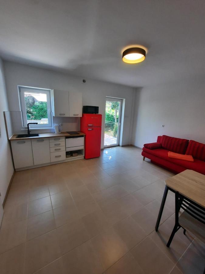 Appartements Lena. Premantura Exterior photo